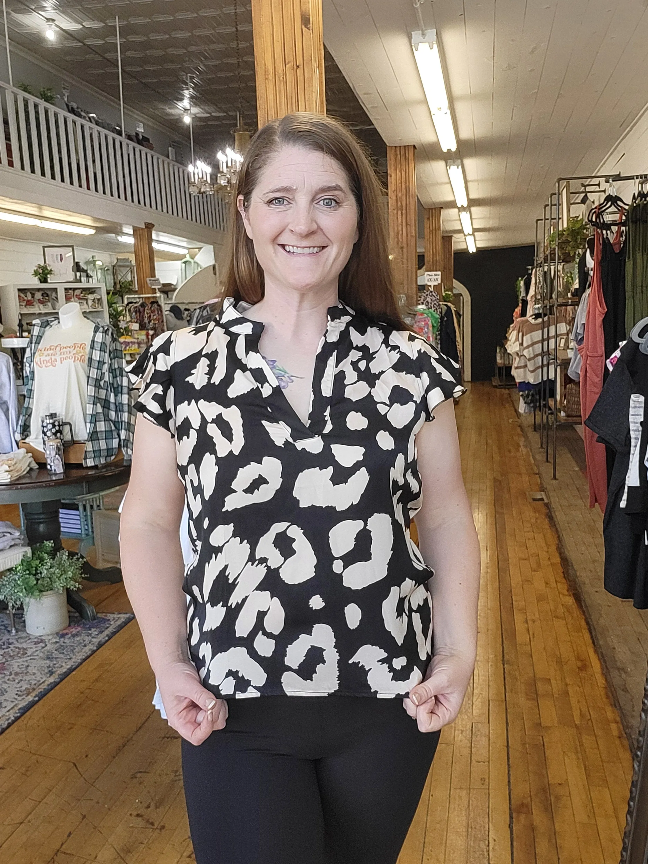 Black & Tan Bold Leopard Short Sleeve Blouse