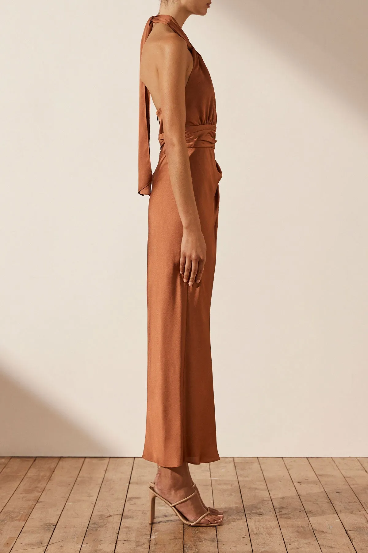 LUXE GATHERED HALTER MIDI DRESS - MOCHA