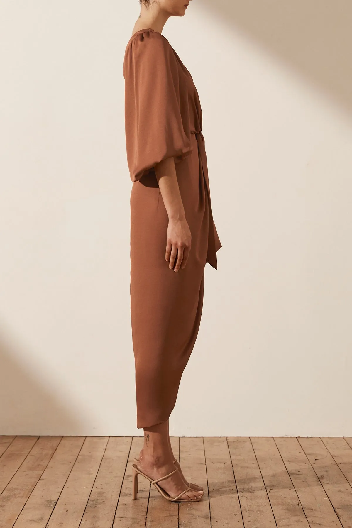 LUXE TIE FRONT ONE SHOULDER DRESS - MOCHA