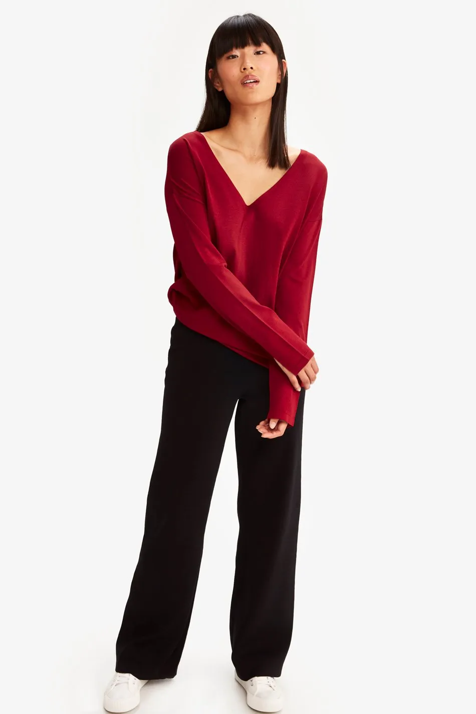 MERCER V-NECK SWEATER