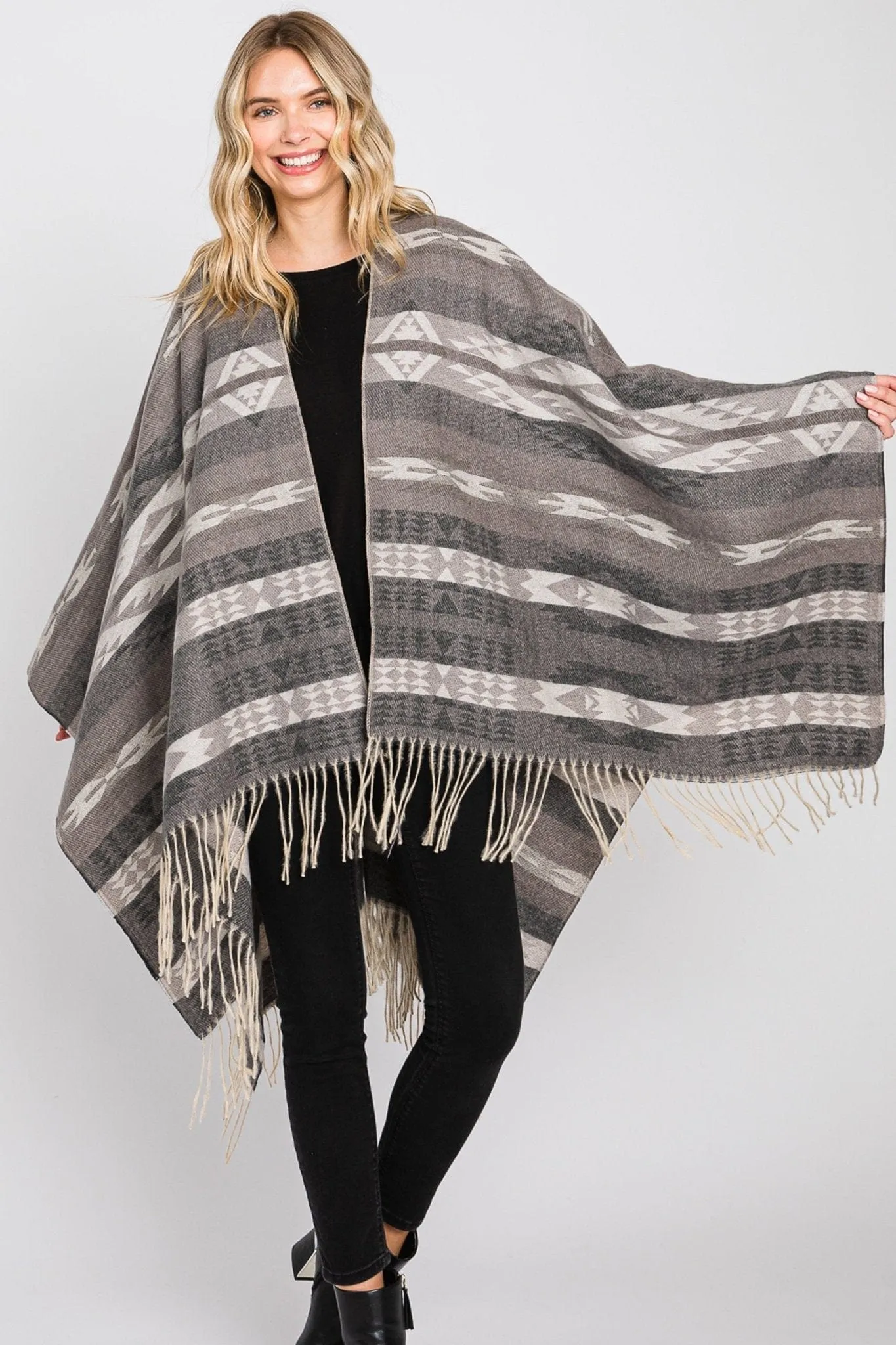 MS0311 Andrea Aztec Print Fringe Ruana