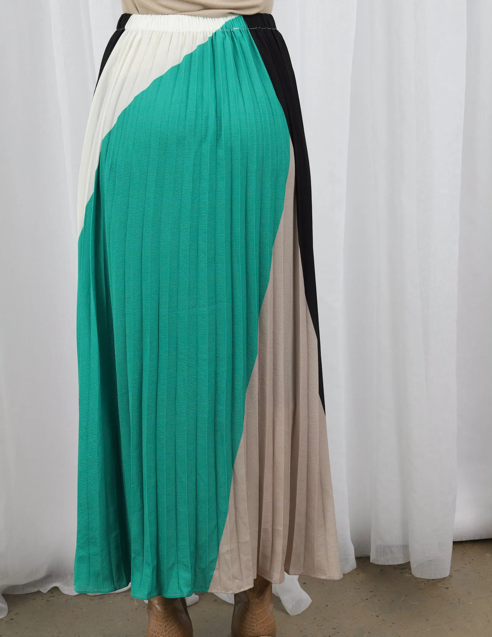 Pleated Colour Block Skirt