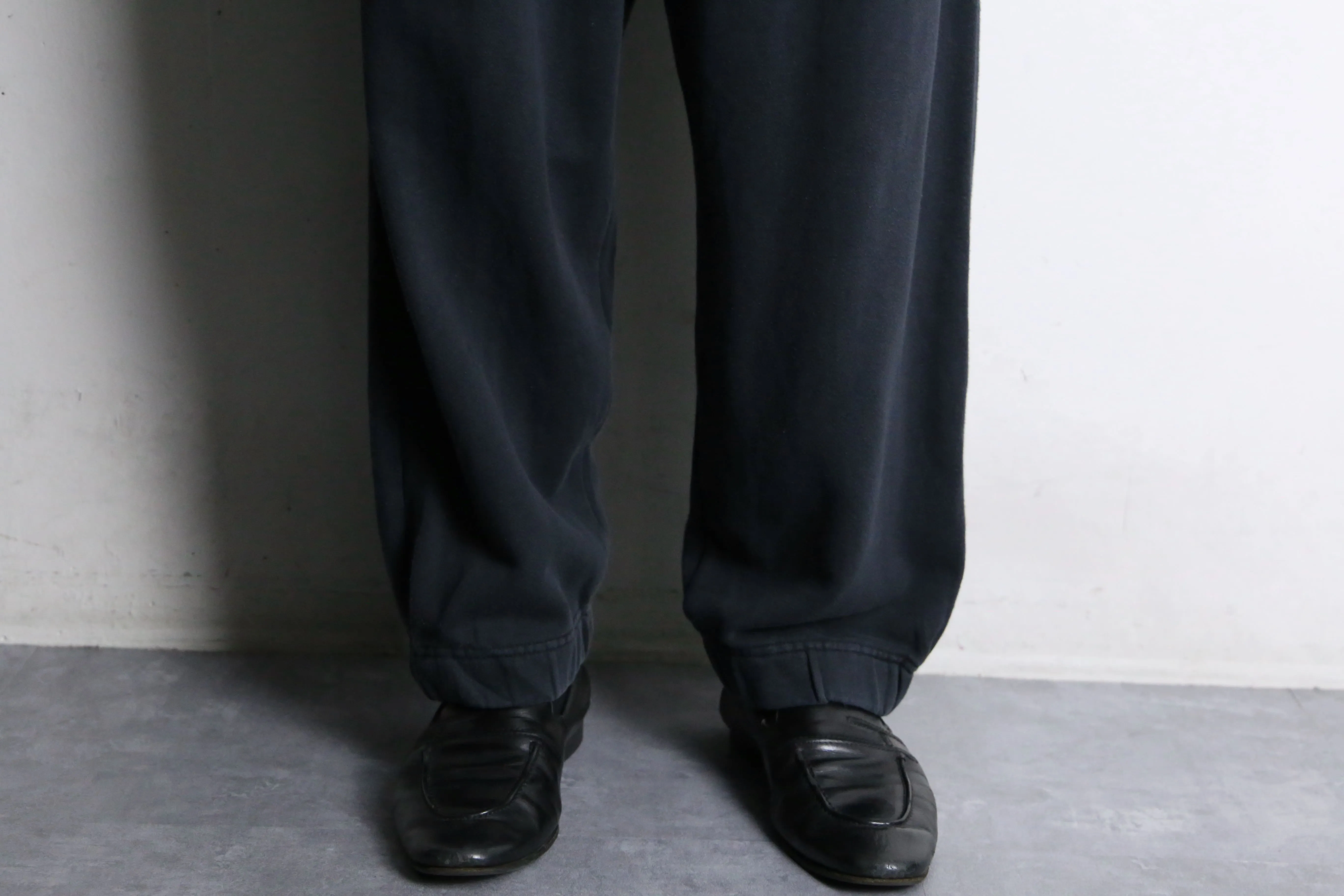 "Nike" black color logo sweat pants