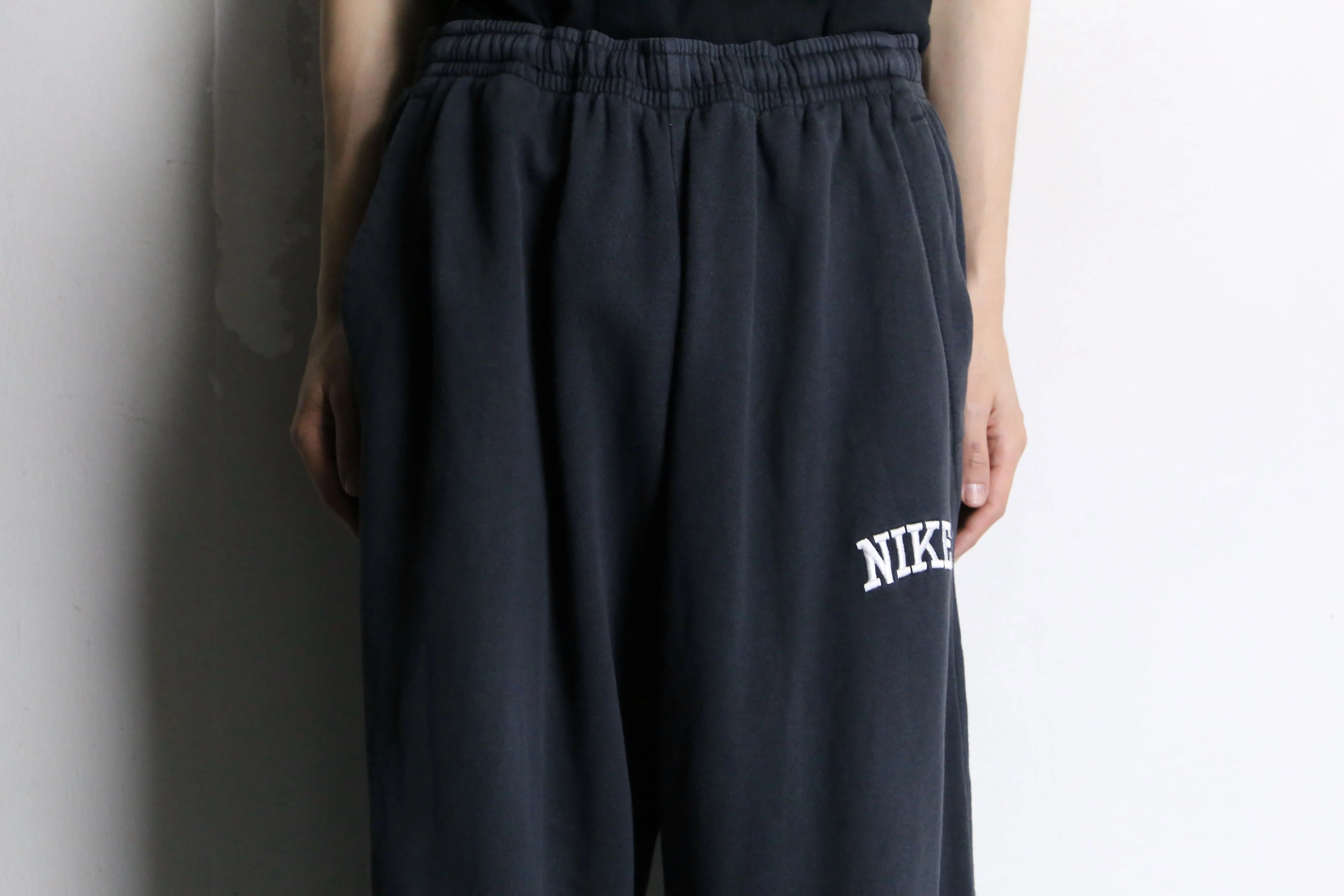 "Nike" black color logo sweat pants