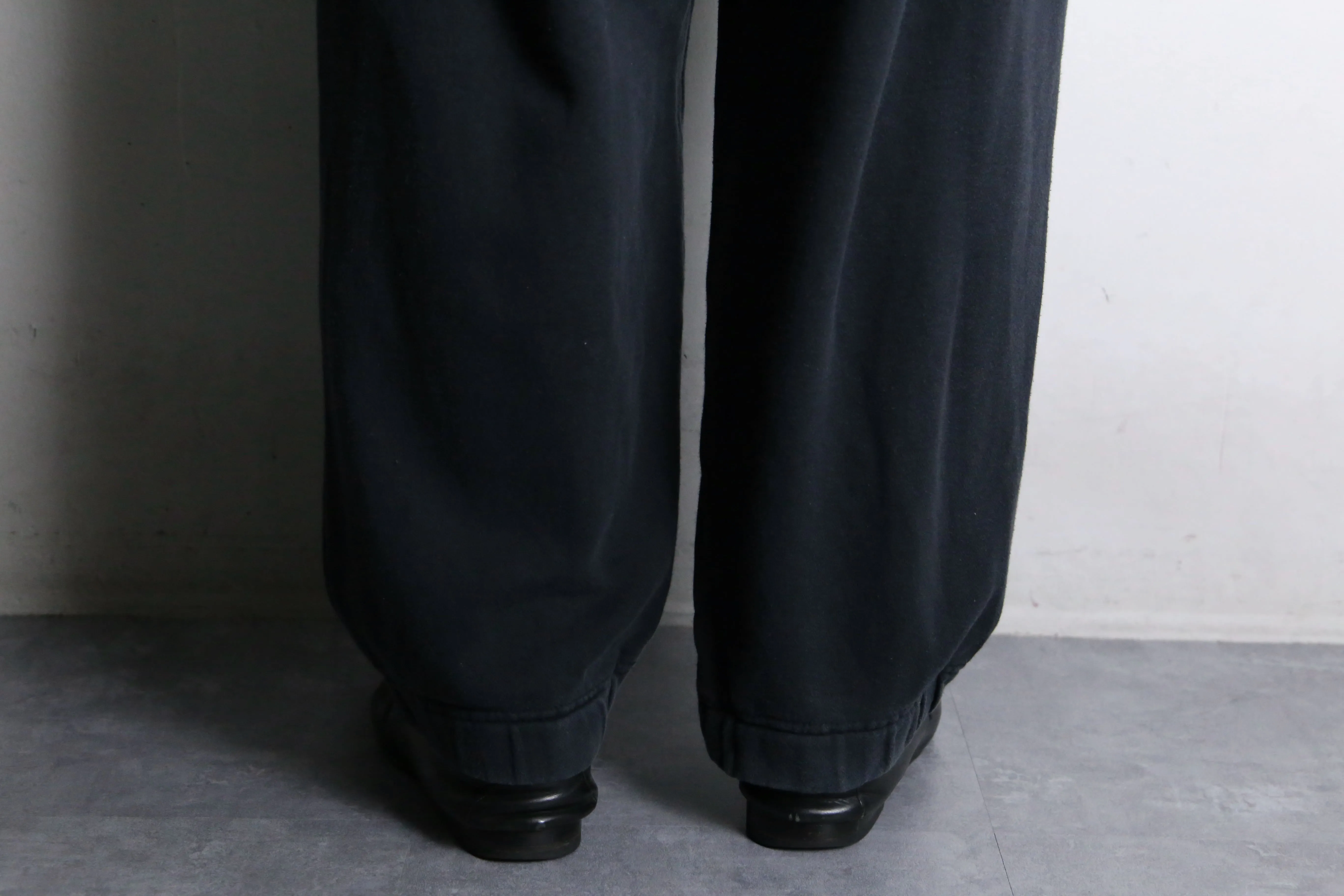 "Nike" black color logo sweat pants